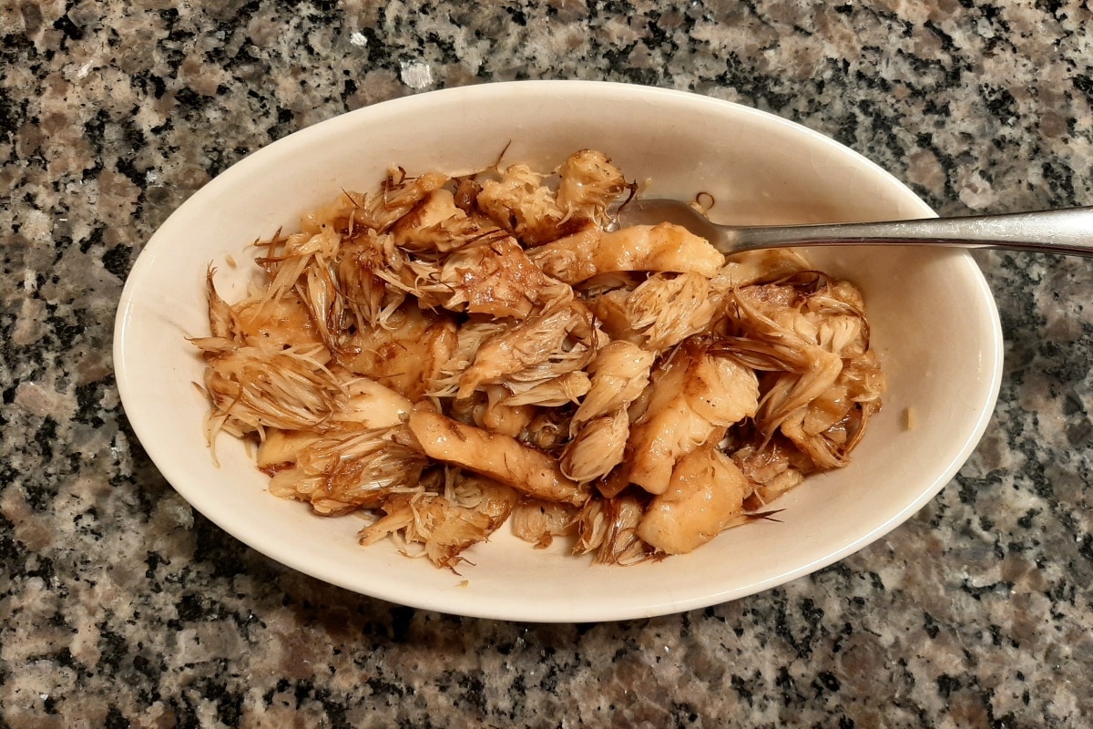 cooked lions mane dish