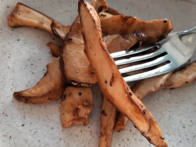 cooked hedgehog mushrooms
